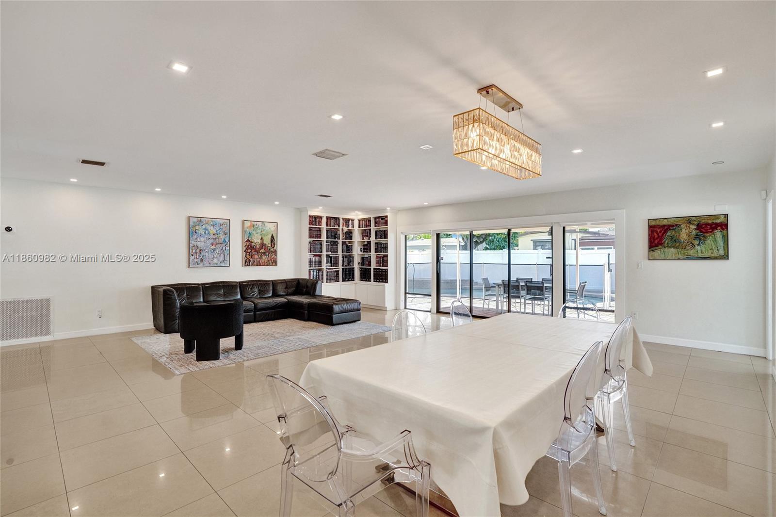WINDWARD MANOR NO 4 - Residential