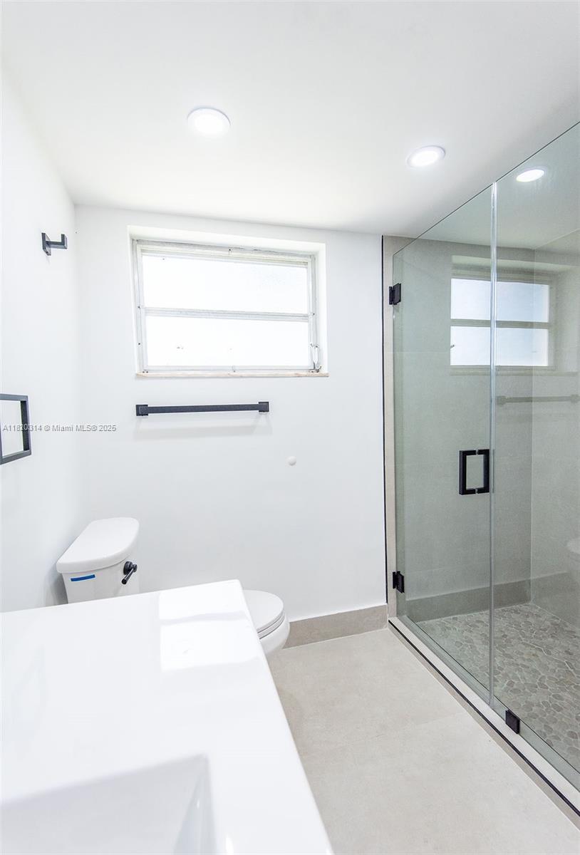 JADE WINDS GROUP-DAISY GA - Residential