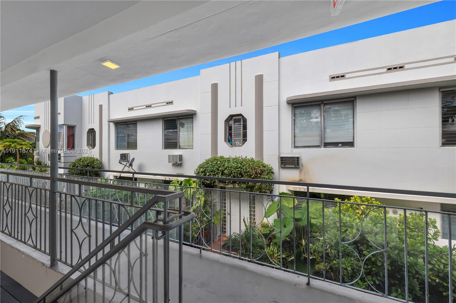 1035 EUCLID CONDO - Residential