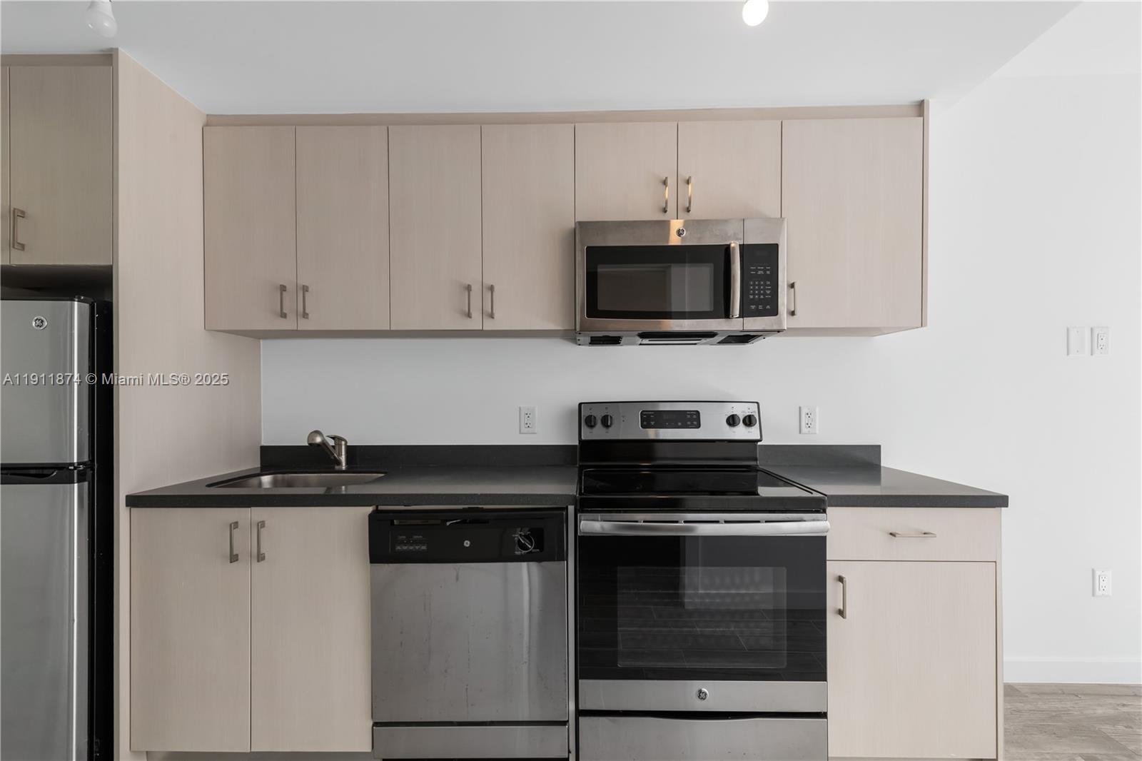 1035 EUCLID CONDO - Residential