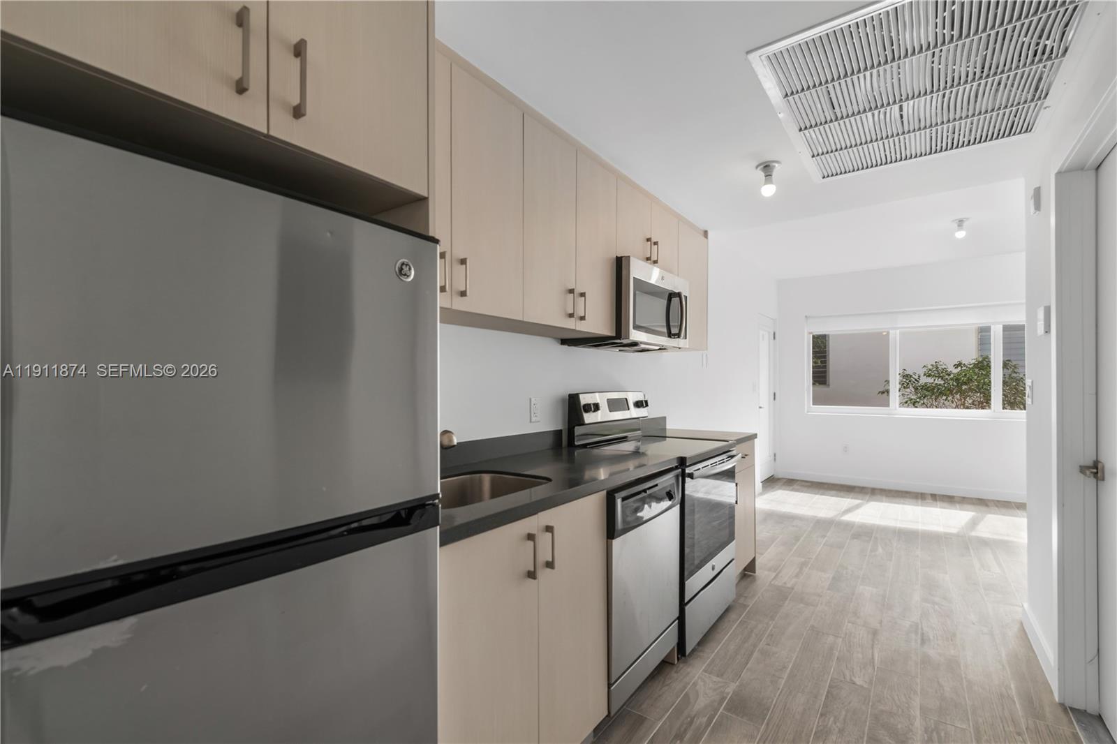 1035 EUCLID CONDO - Residential