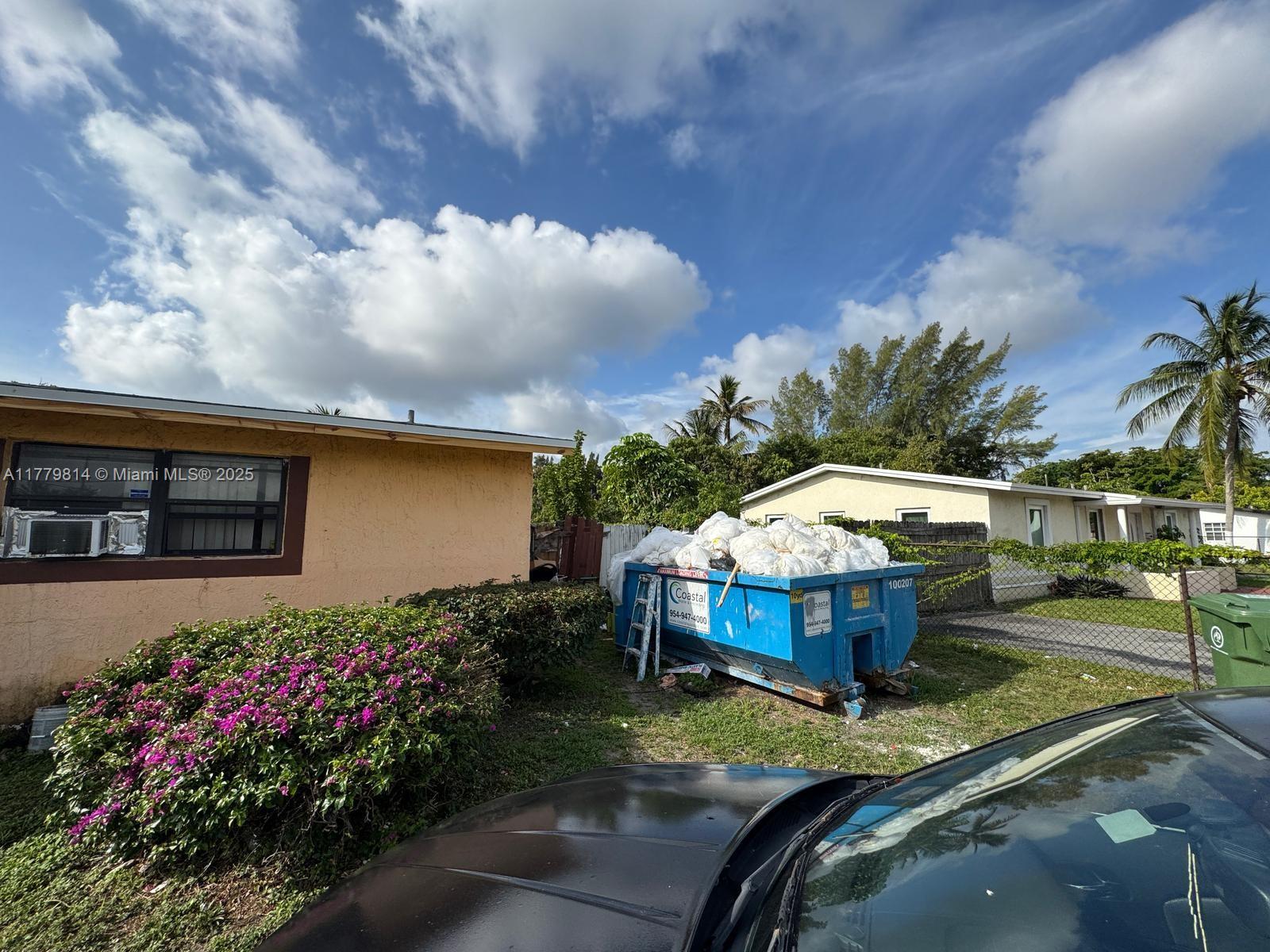 1402 NW 19th St