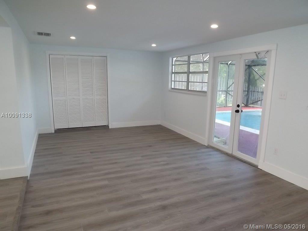 Sunrise Golf Village Sec - Residential