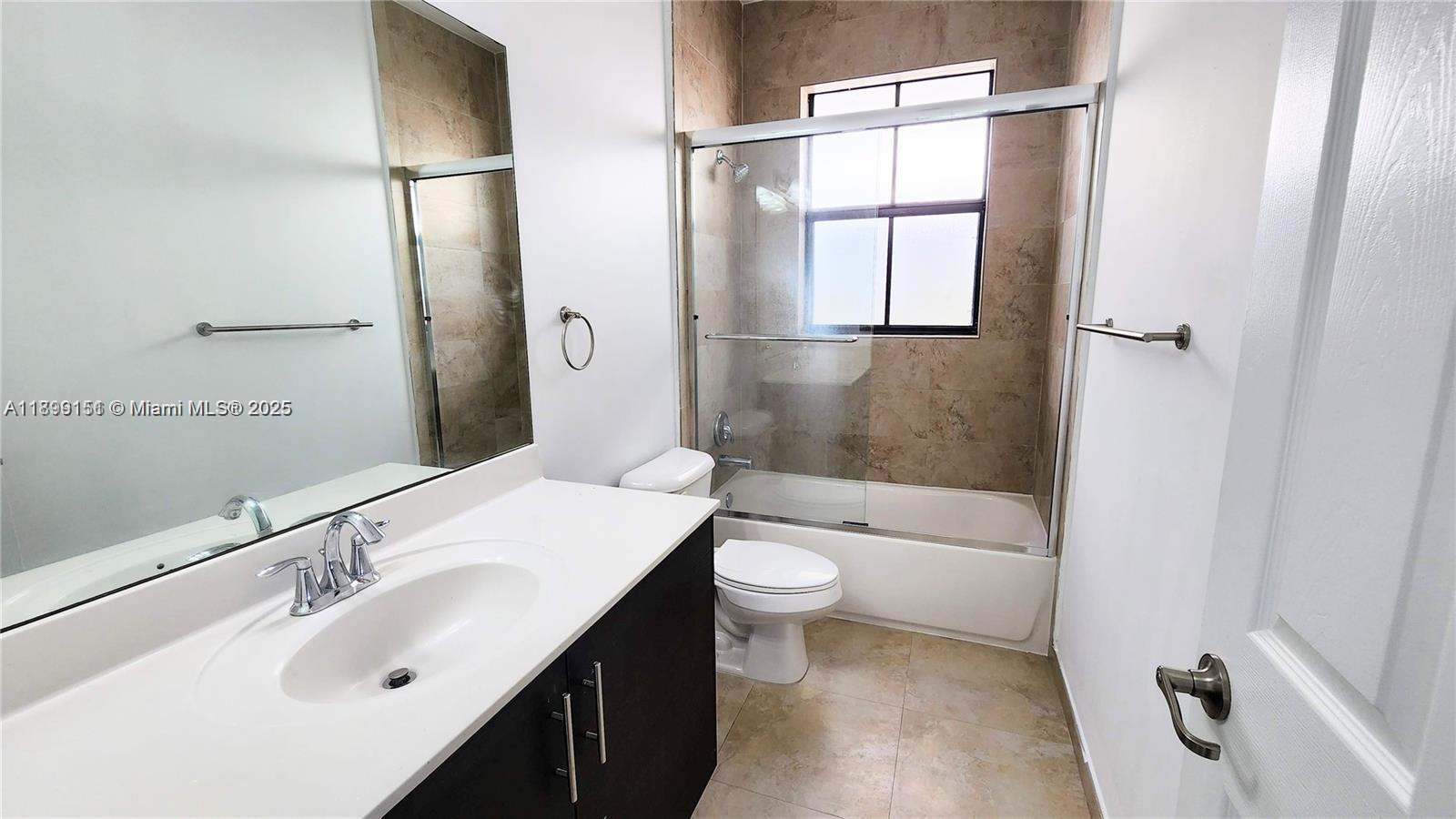 VINTAGE ESTATES - Residential