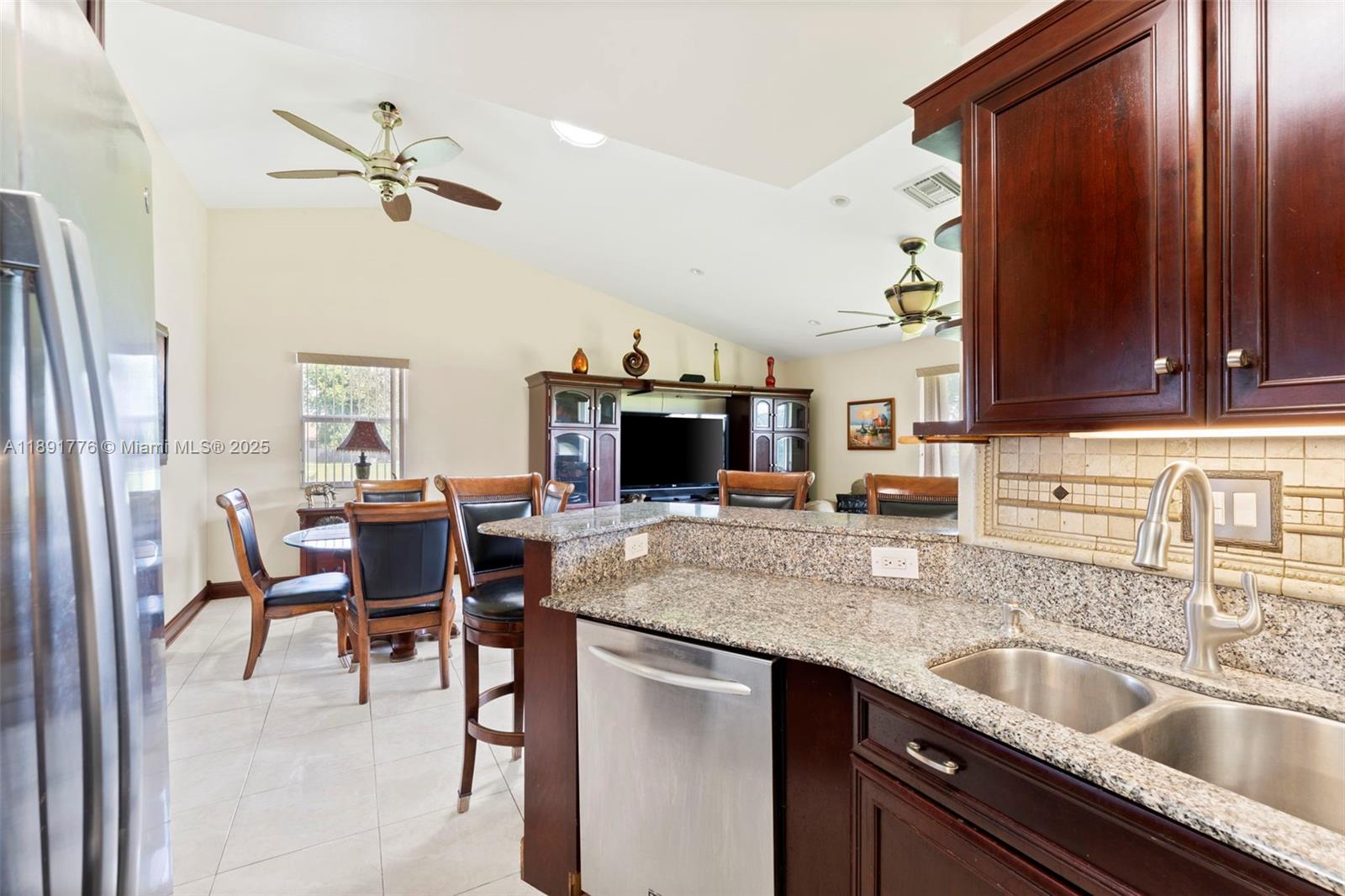 FARM LAND ESTATES - Residential