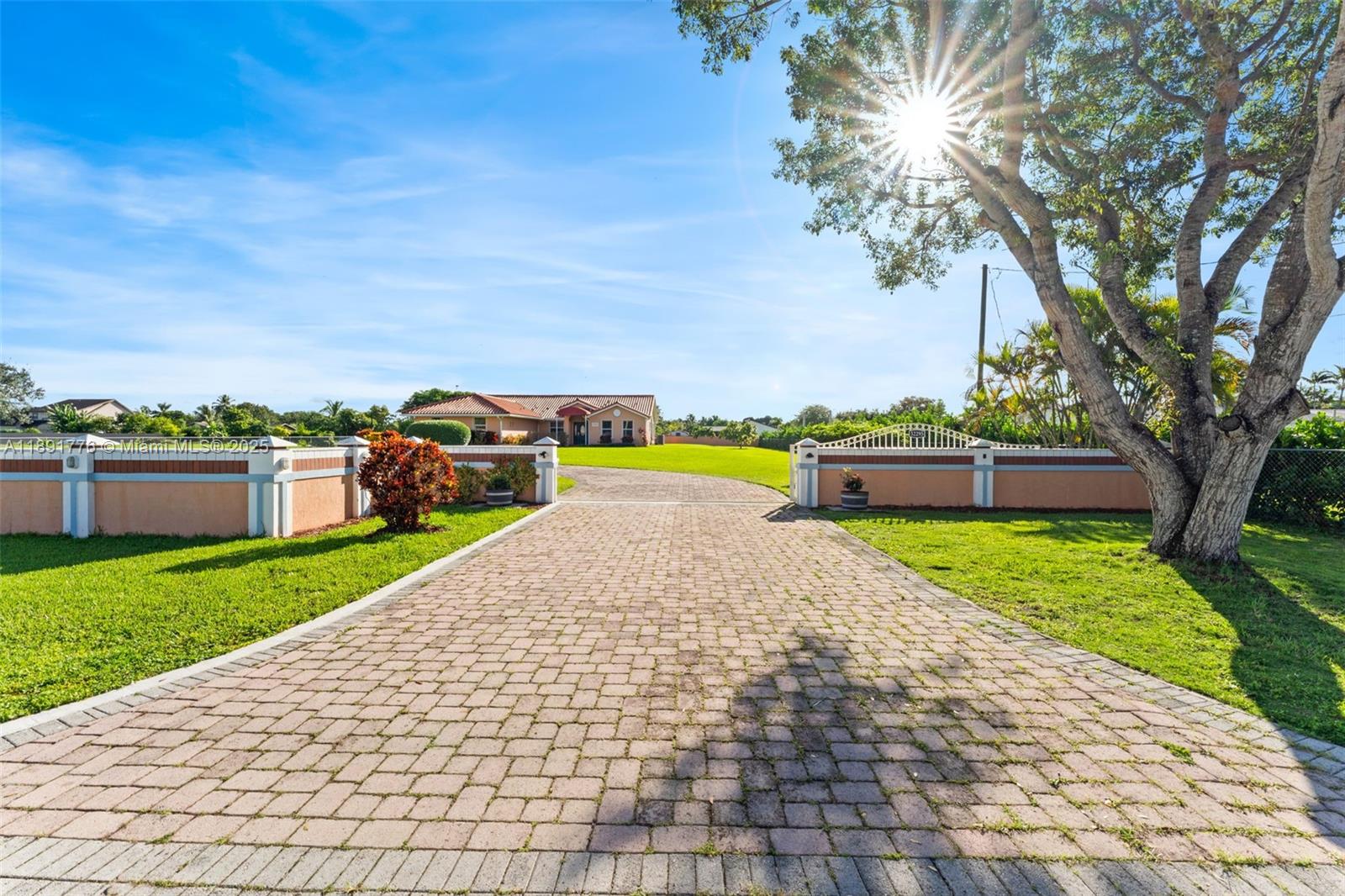 FARM LAND ESTATES - Residential