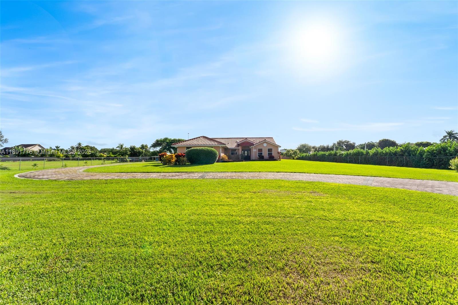 FARM LAND ESTATES - Residential