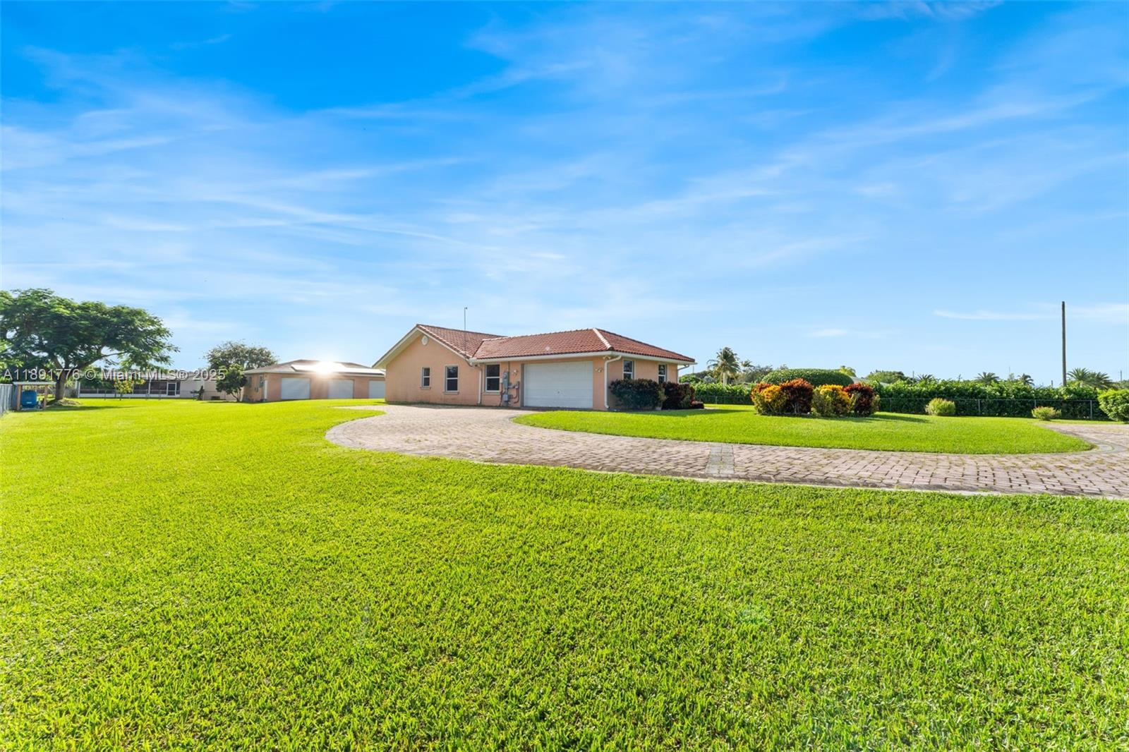 FARM LAND ESTATES - Residential