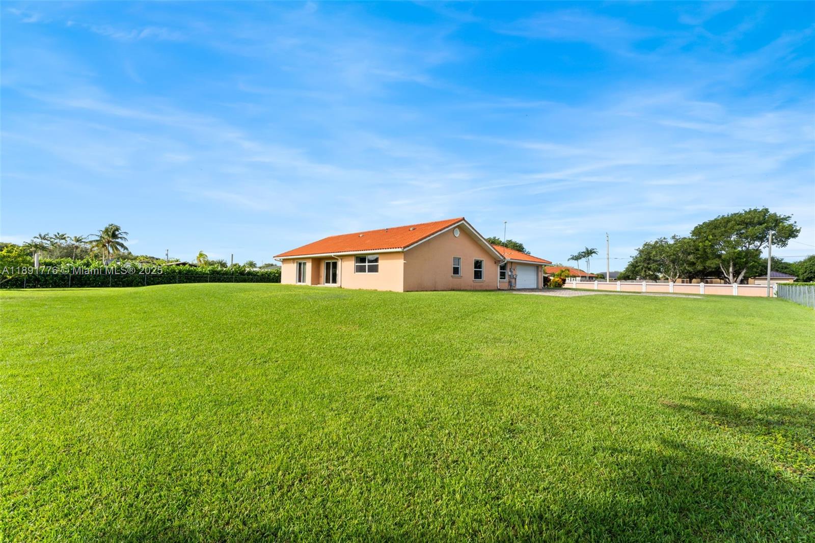 FARM LAND ESTATES - Residential