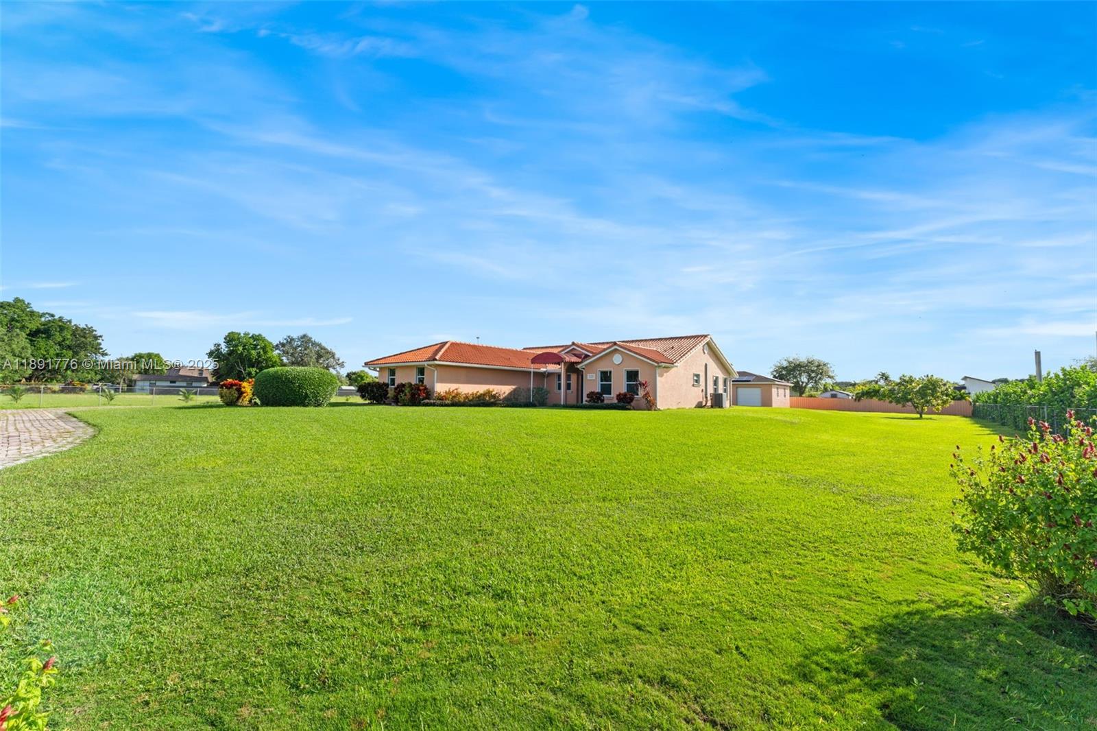 FARM LAND ESTATES - Residential