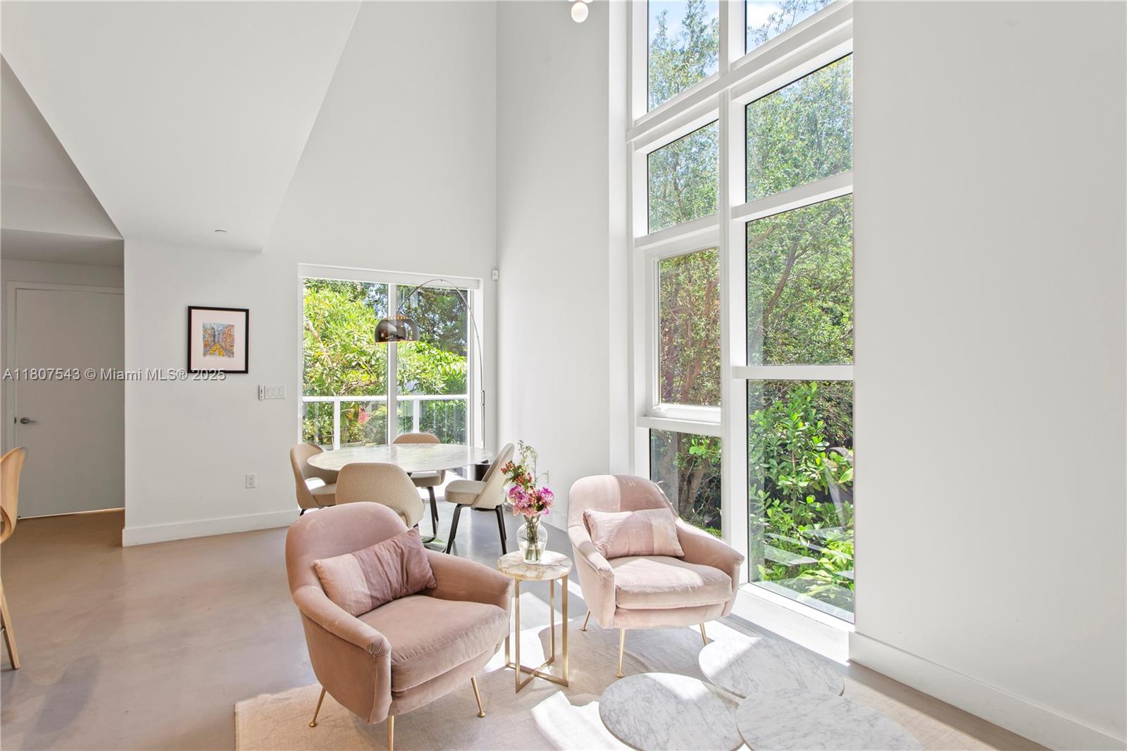 ONE BAY CONDO - Residential