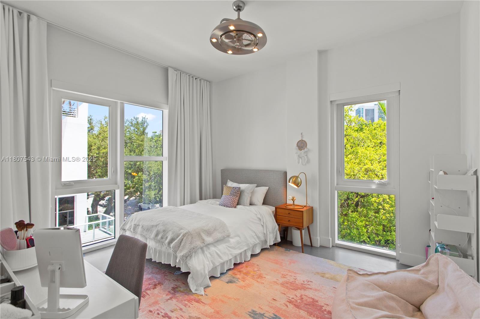 ONE BAY CONDO - Residential