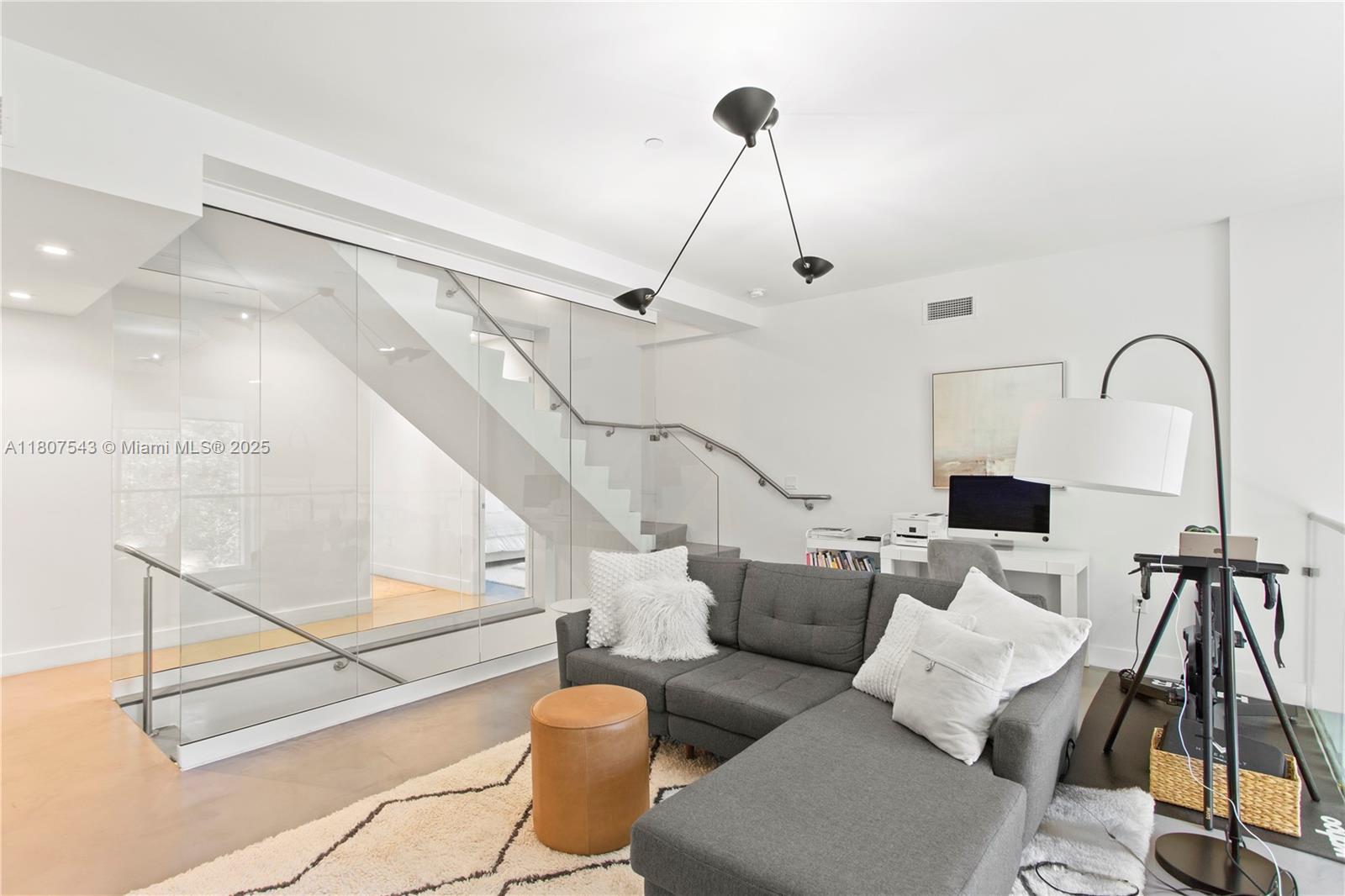 ONE BAY CONDO - Residential