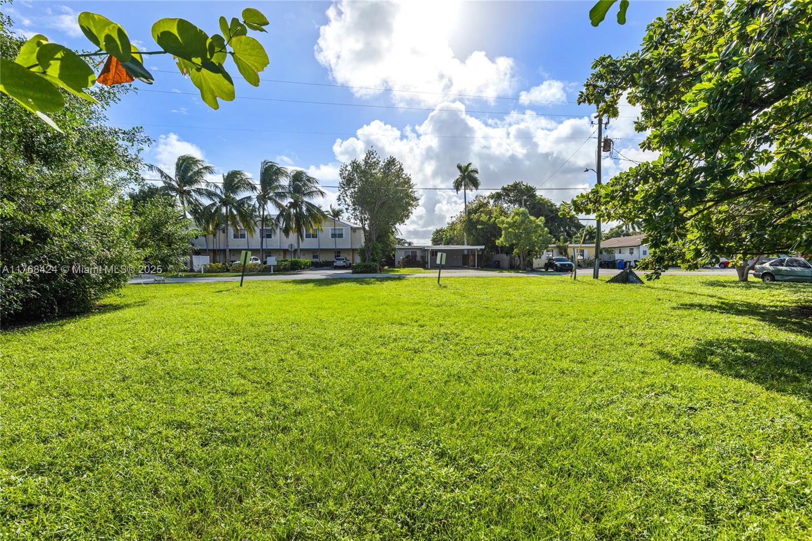 827 NE 14th Pl