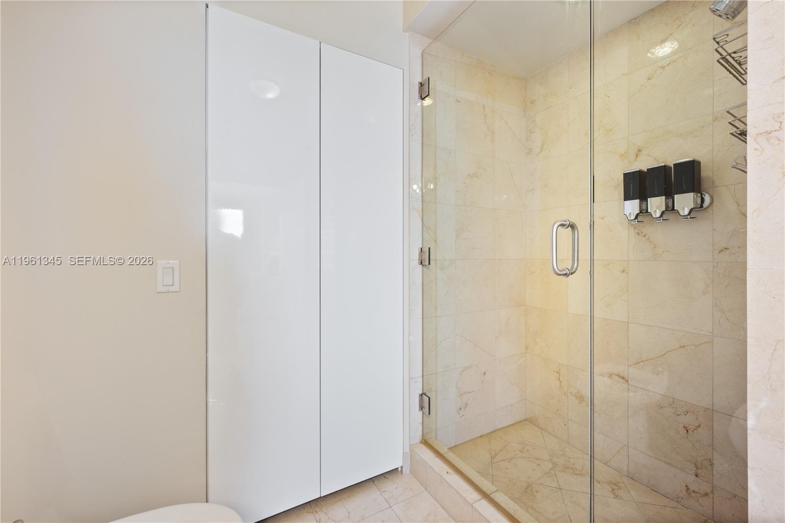 AKOYA CONDO - Residential