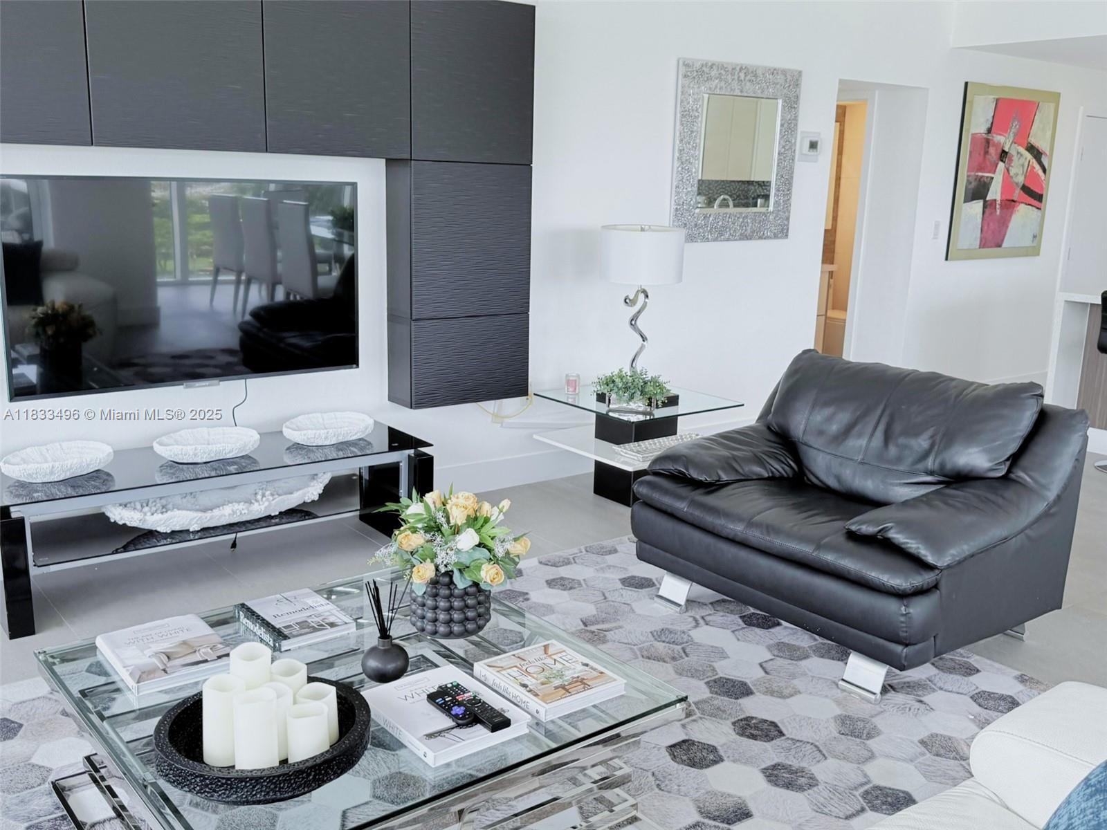 HARBOUR HOUSE - Residential