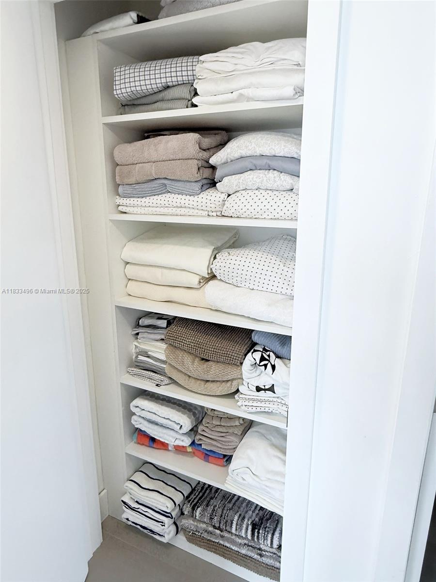 HARBOUR HOUSE - Residential