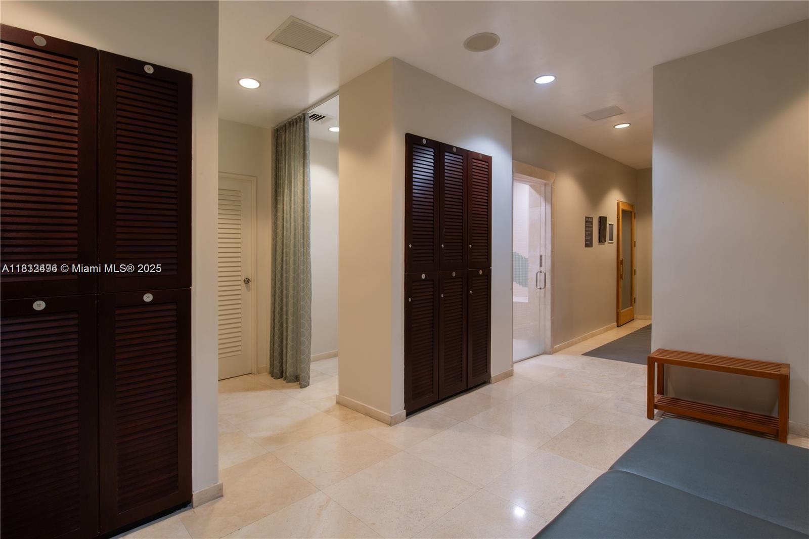 HARBOUR HOUSE - Residential