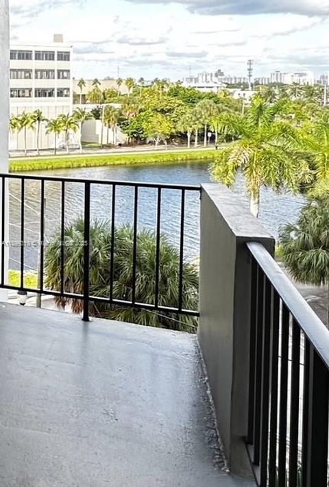  North Miami Beach FL 33162