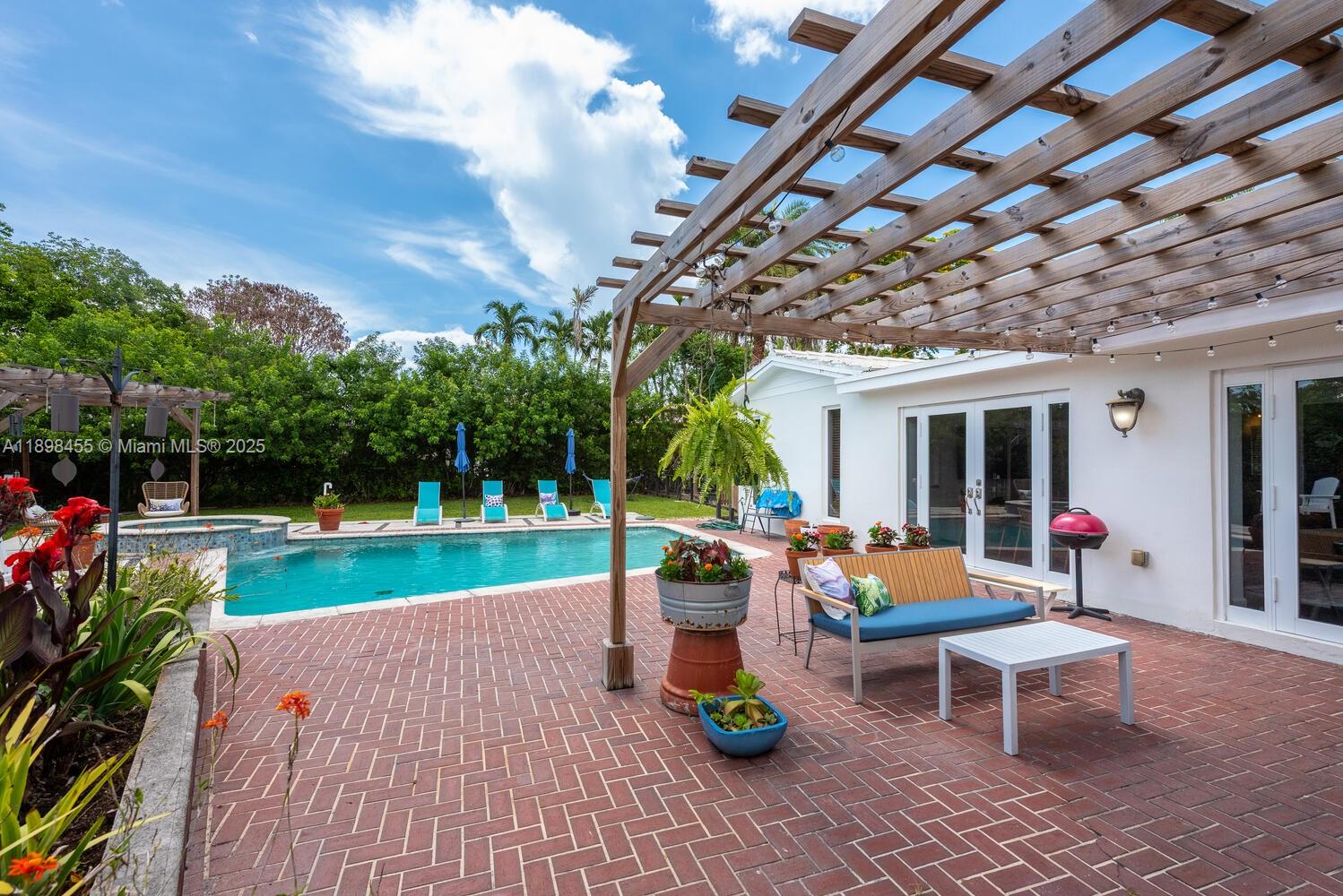 OLD CUTLER ESTATES SEC 1 - Residential