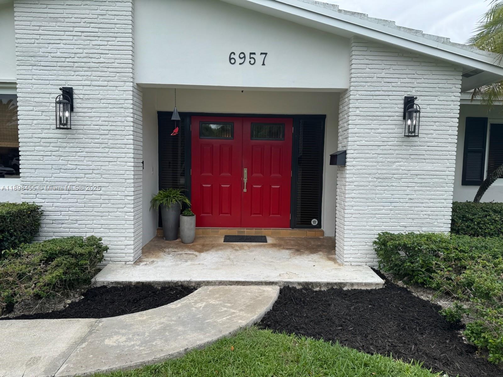 6957 SW 148th Ter