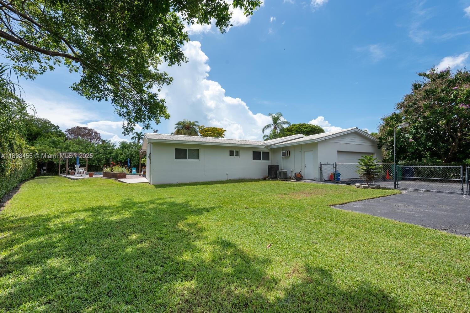 OLD CUTLER ESTATES SEC 1 - Residential