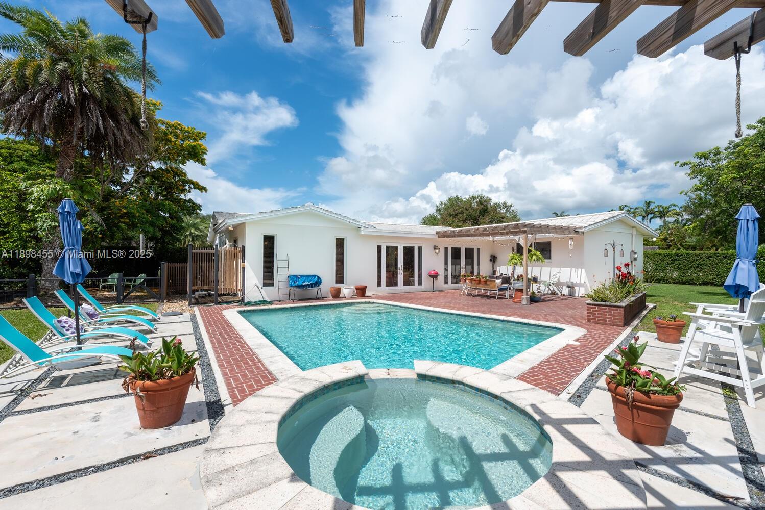 OLD CUTLER ESTATES SEC 1 - Residential