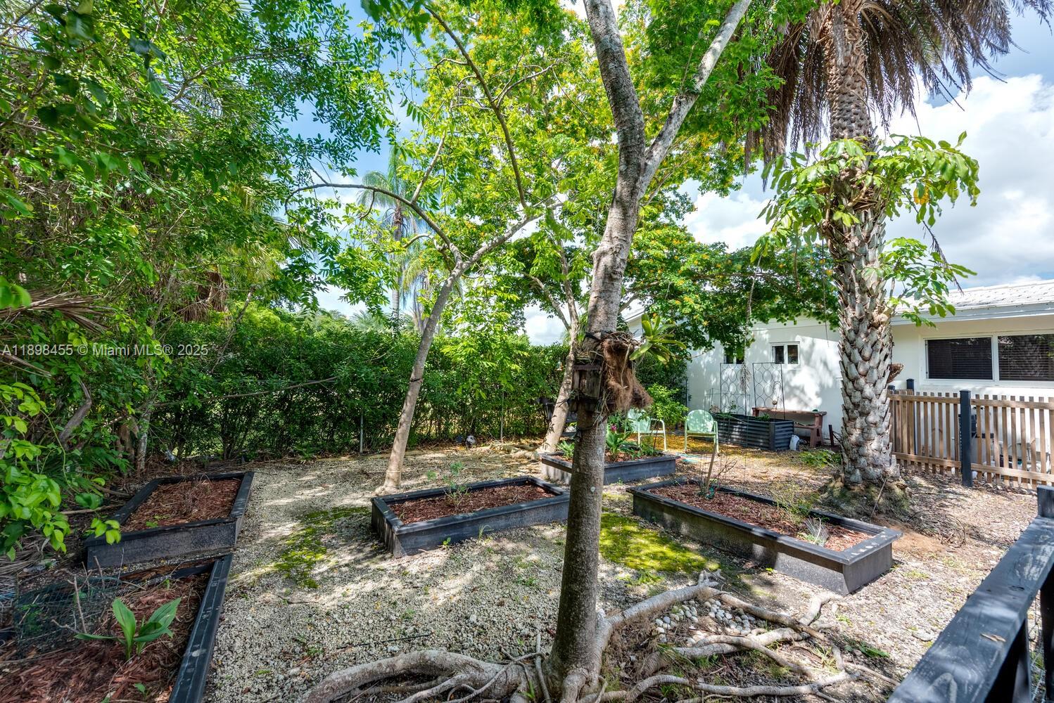 OLD CUTLER ESTATES SEC 1 - Residential