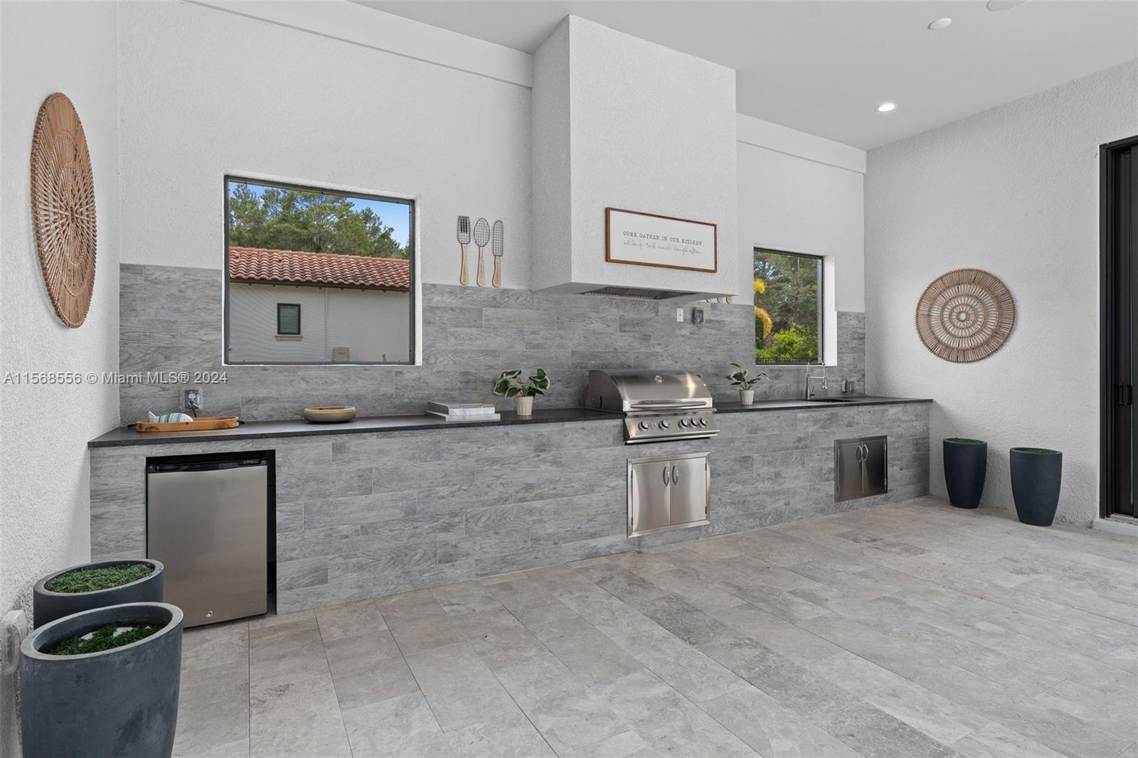 BELLA COLLINA - Residential