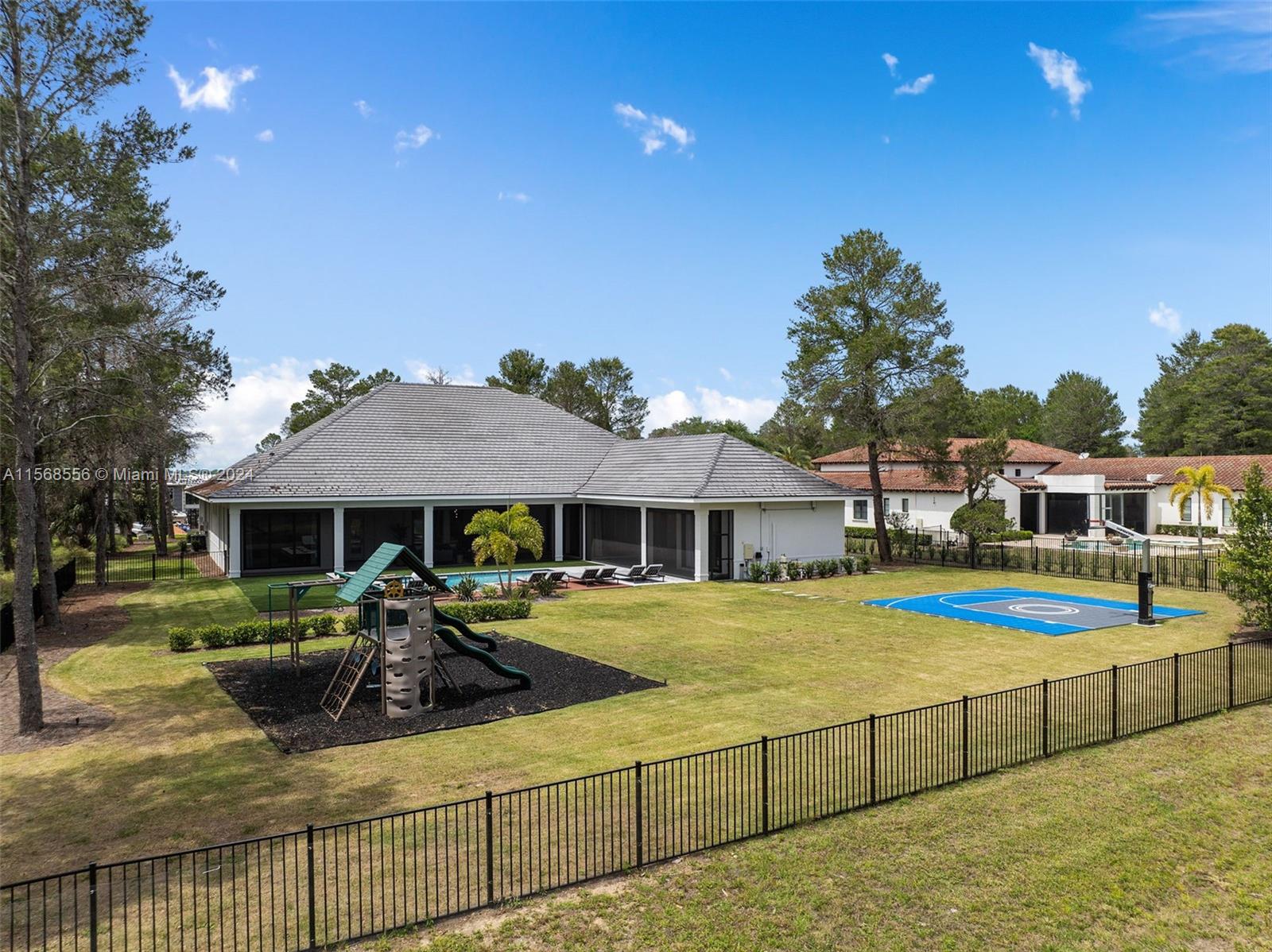 BELLA COLLINA - Residential