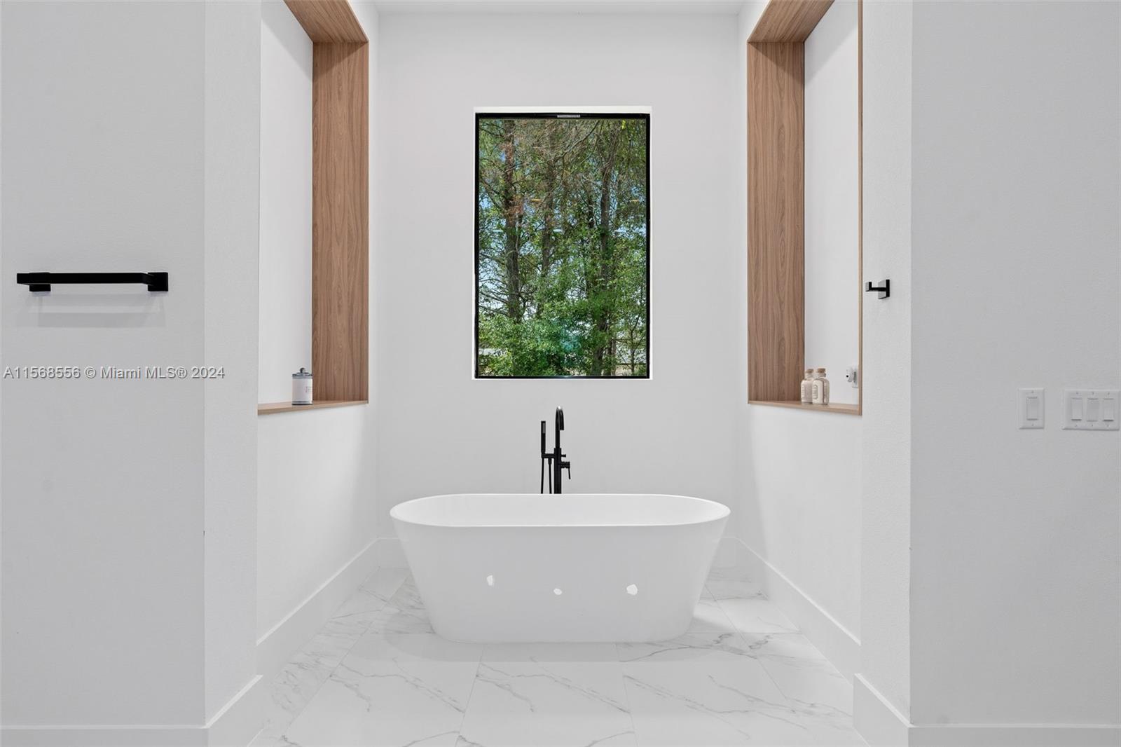 BELLA COLLINA - Residential