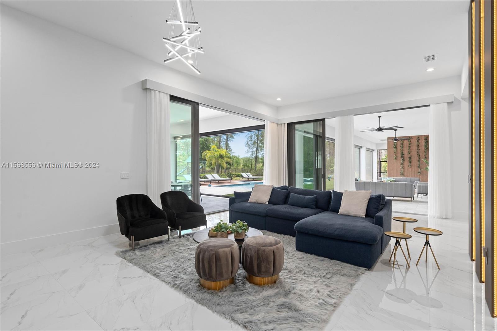 BELLA COLLINA - Residential