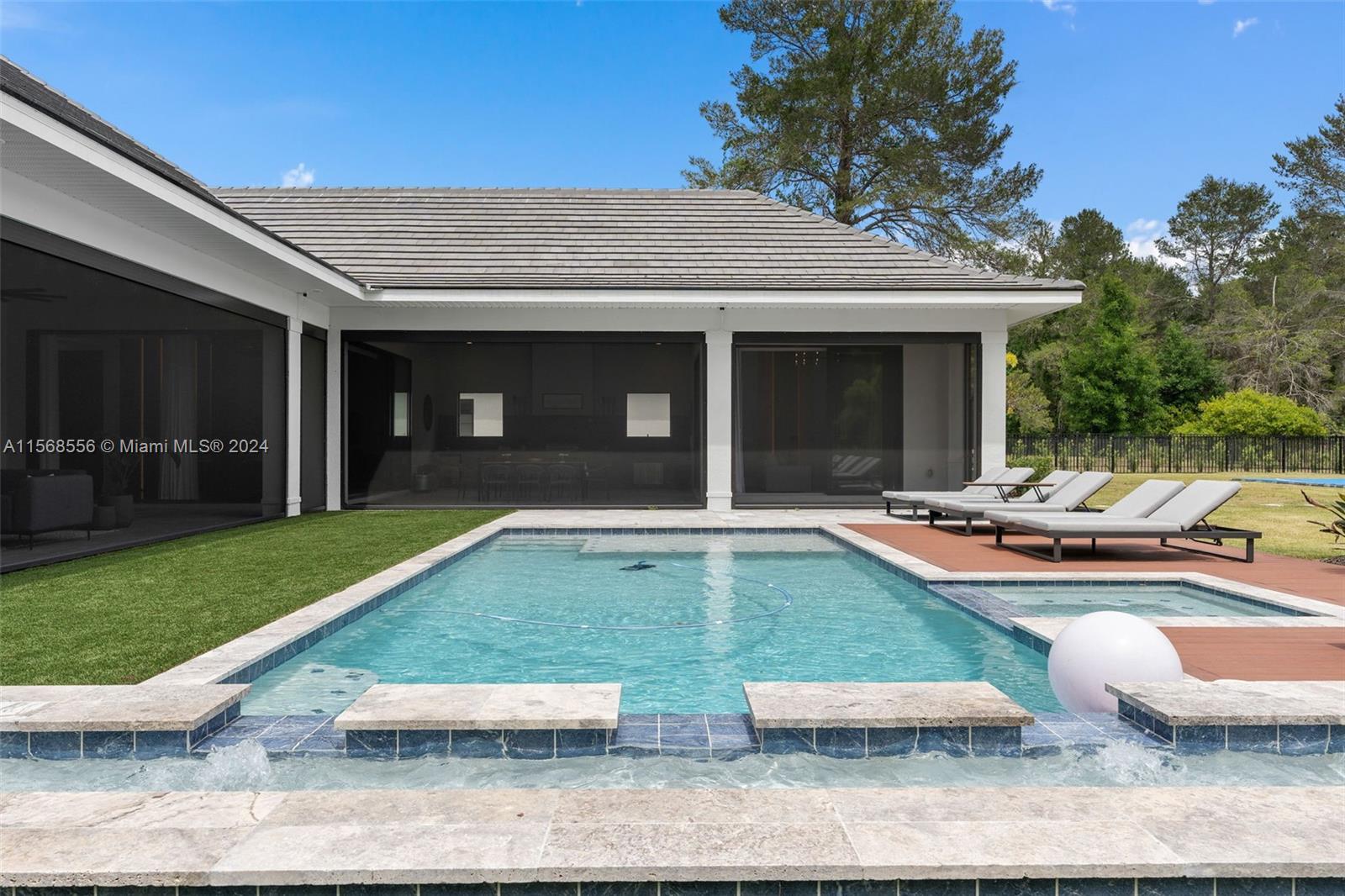 BELLA COLLINA - Residential