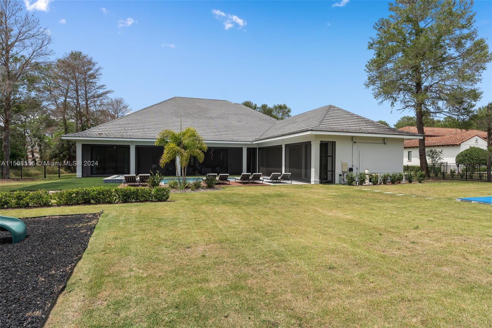 BELLA COLLINA - Residential