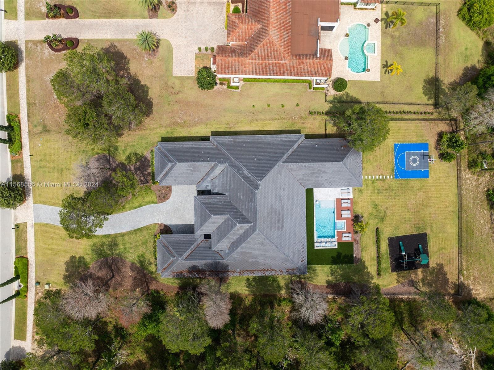 BELLA COLLINA - Residential