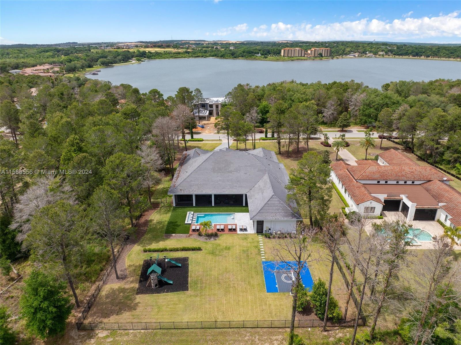 BELLA COLLINA - Residential