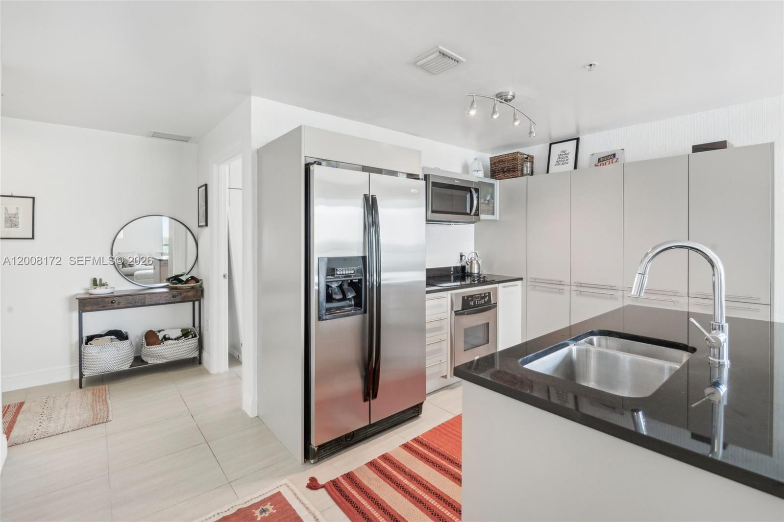 QUANTUM ON THE BAY CONDO - Residential