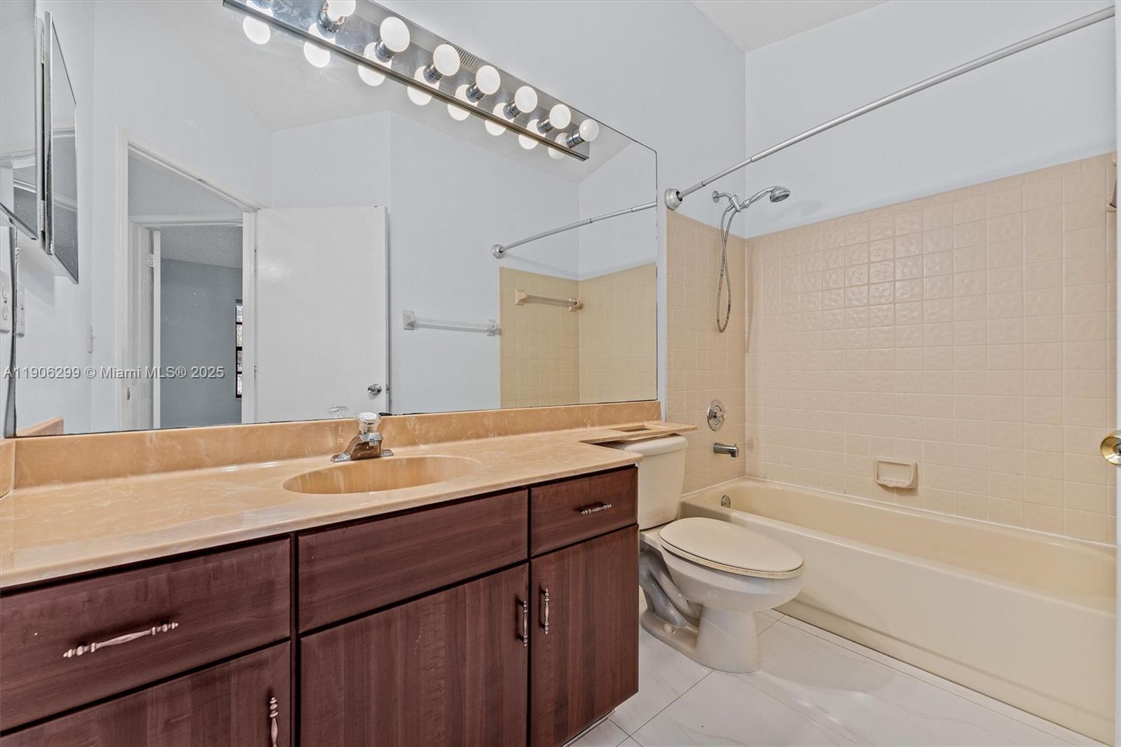 OPTIMA VILLAGE I-D CONDO - Residential