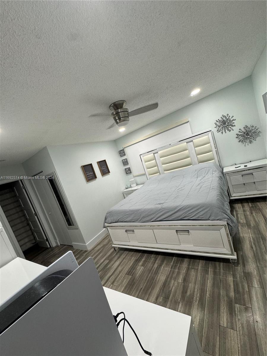 VILLA HOMES AT THE MOORS - Residential