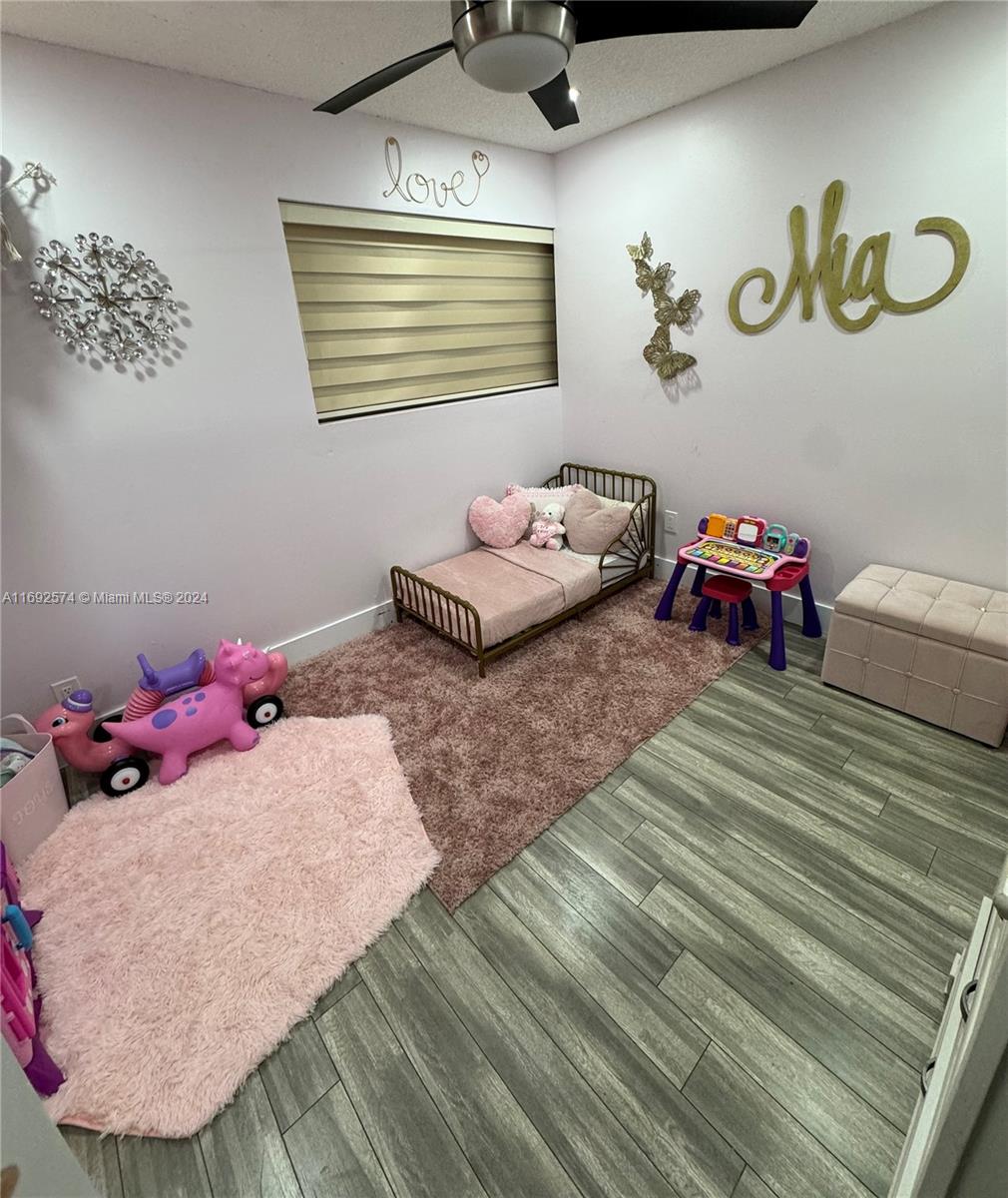 VILLA HOMES AT THE MOORS - Residential