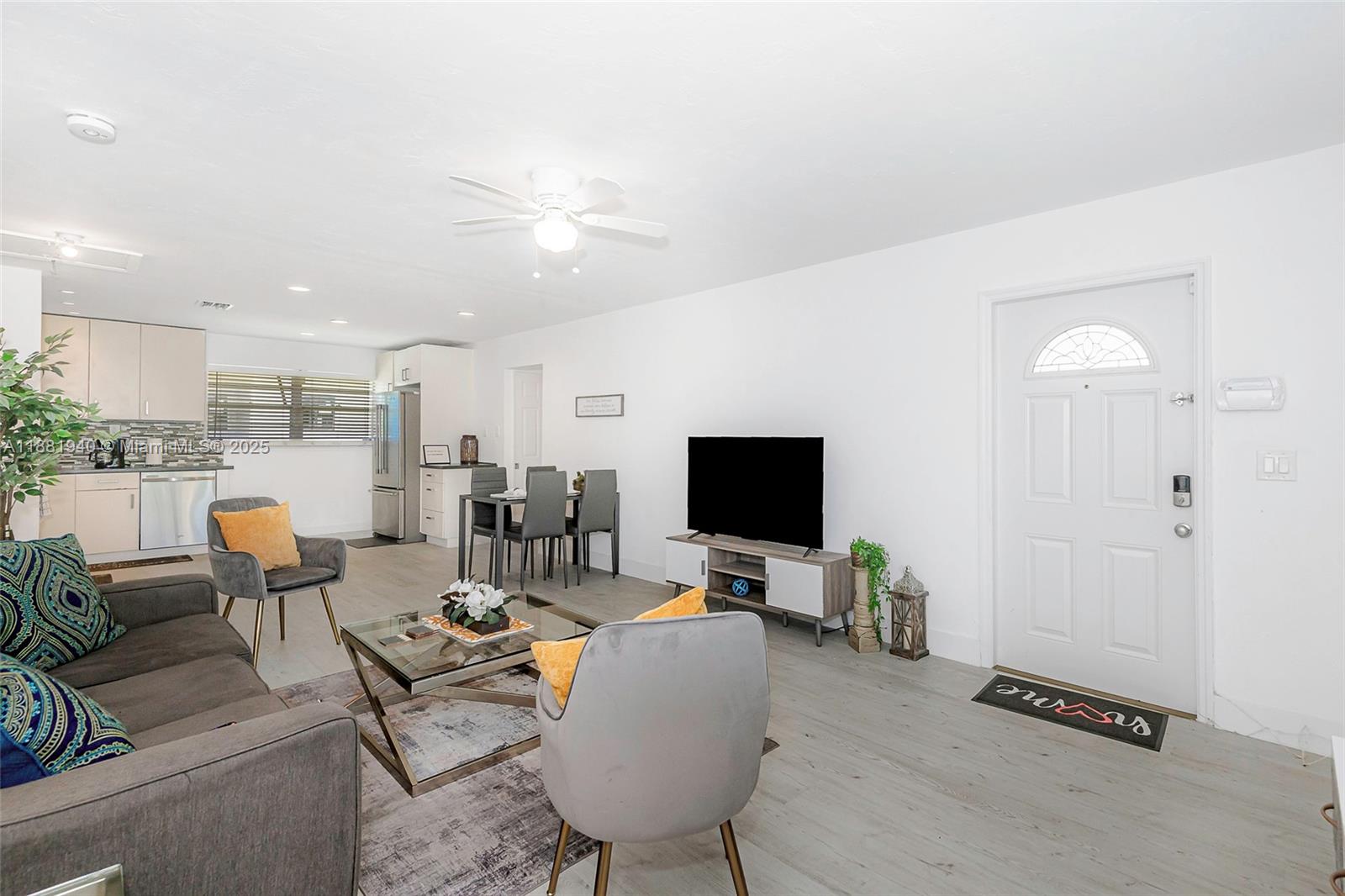 HOLLYWOOD BEACH GARDENS - Residential Lease
