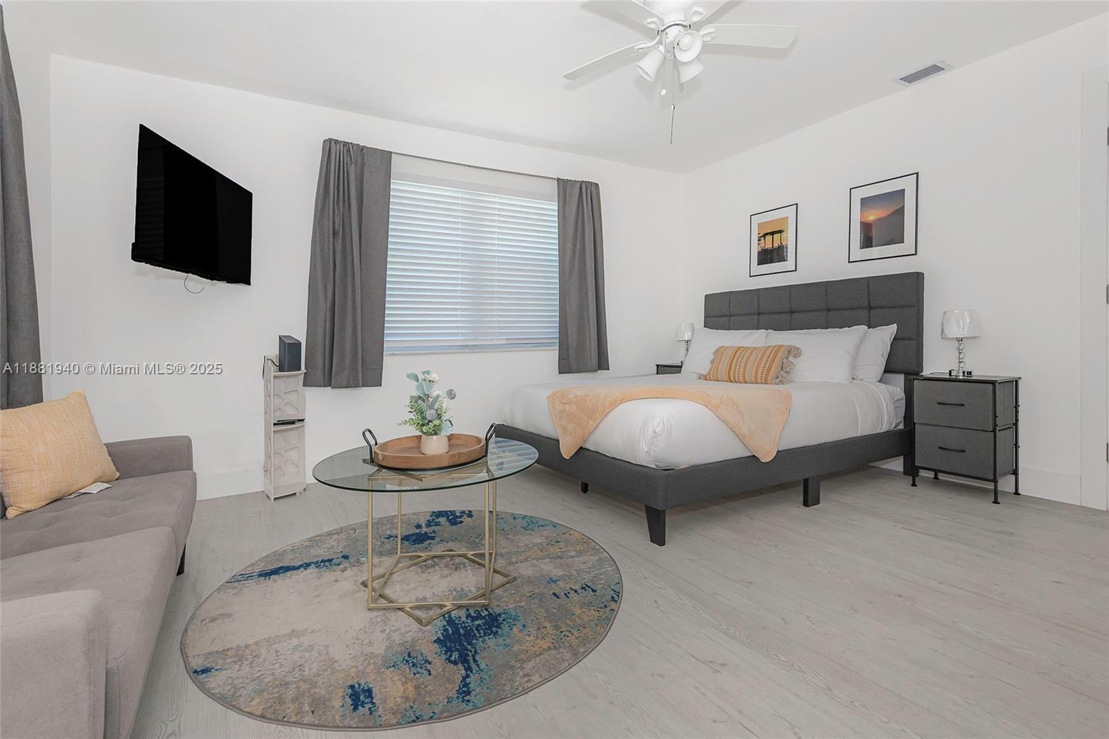 HOLLYWOOD BEACH GARDENS - Residential Lease