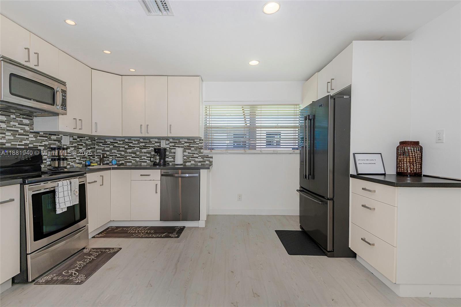 HOLLYWOOD BEACH GARDENS - Residential Lease