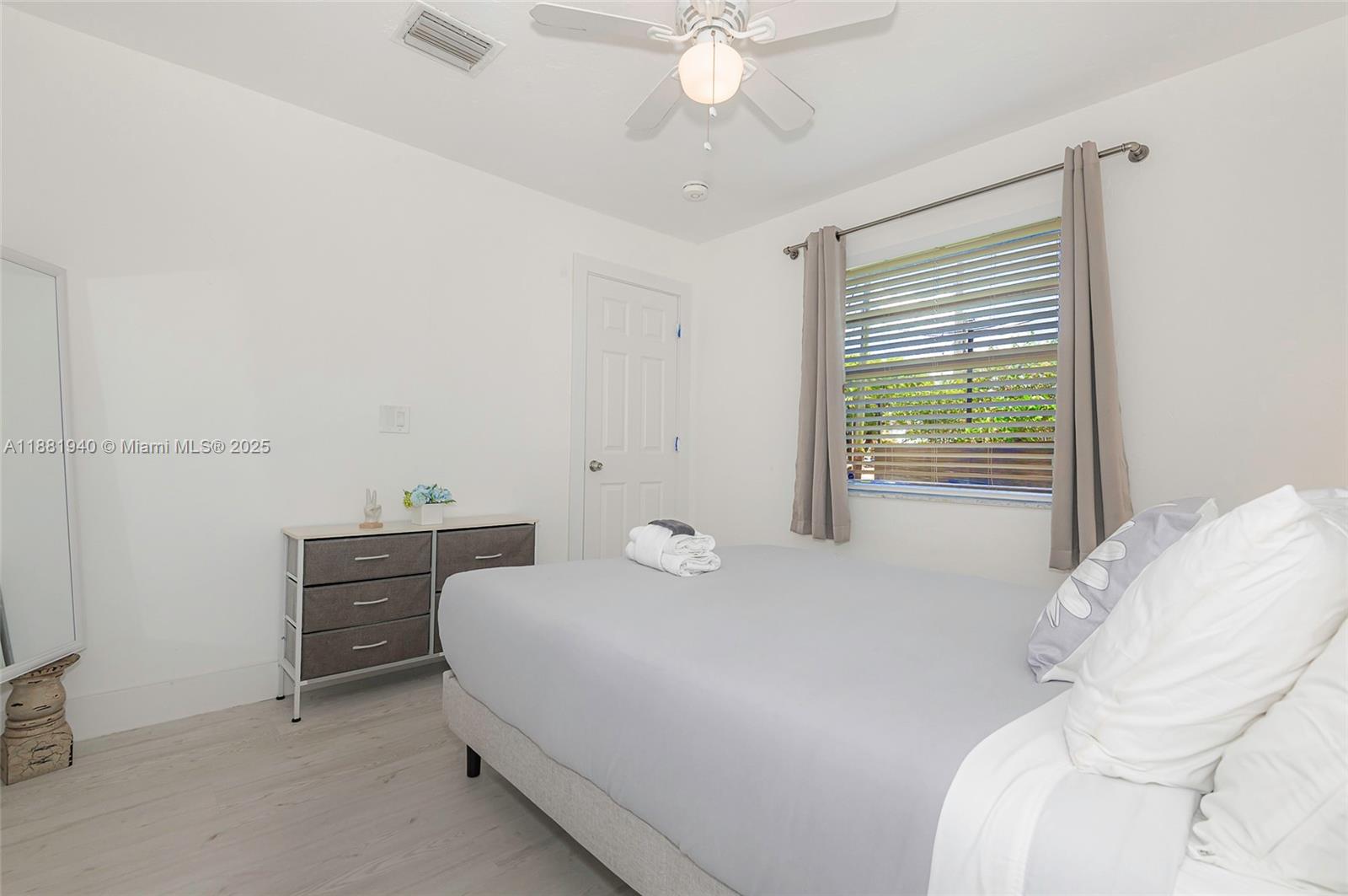 HOLLYWOOD BEACH GARDENS - Residential Lease
