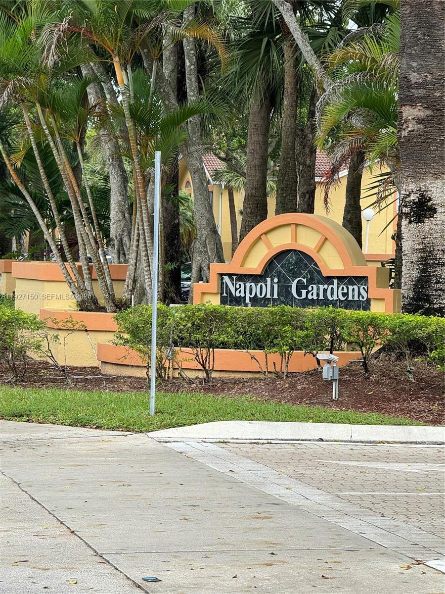 NAPOLI GARDENS AT CORAL S - Residential
