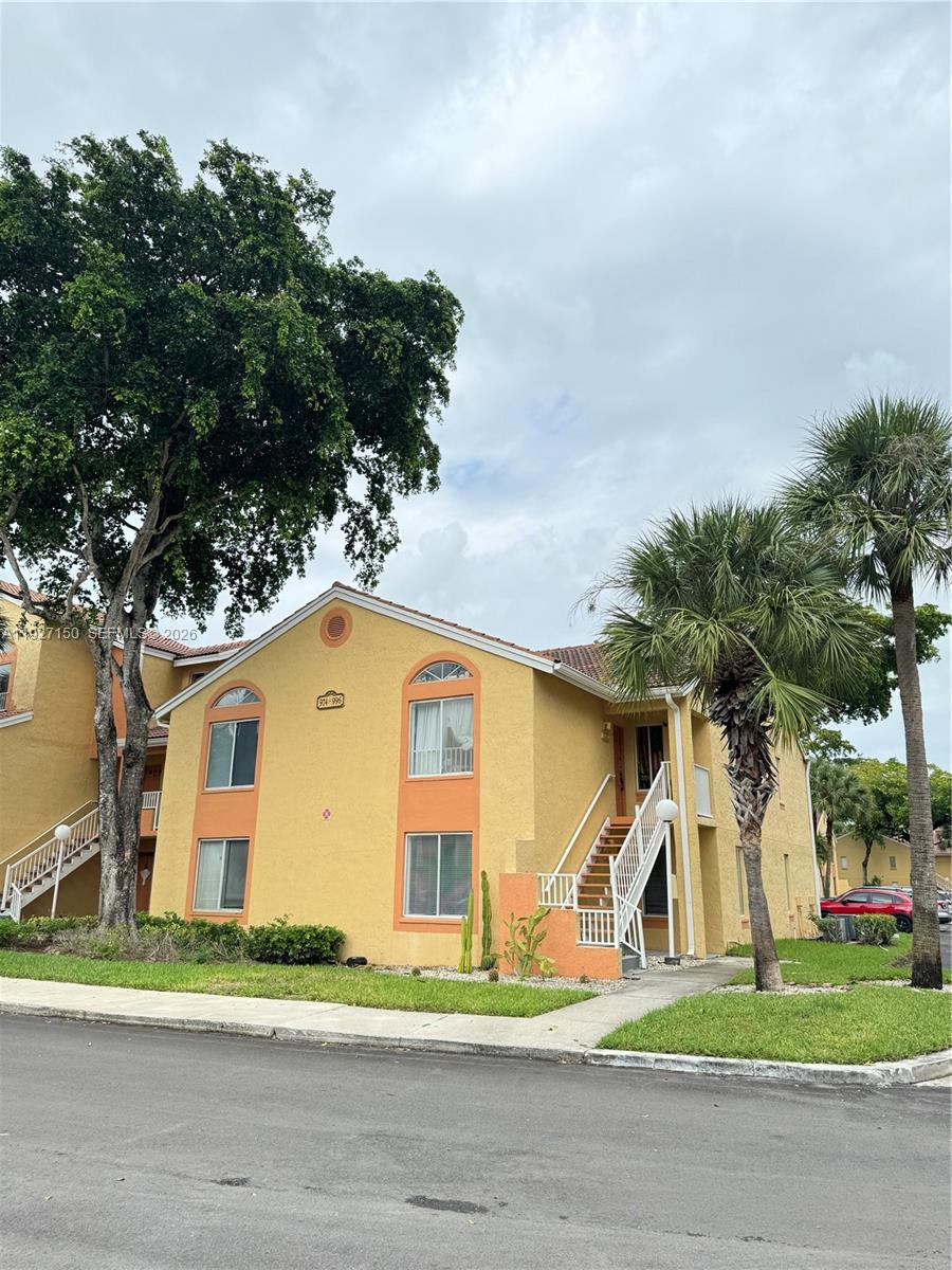 NAPOLI GARDENS AT CORAL S - Residential