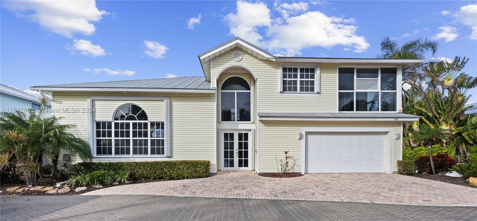 Property for Sale at 506 Xanadu Pl, Jupiter, Palm Beach County, Florida - Bedrooms: 4 
Bathrooms: 3  - $1,599,888