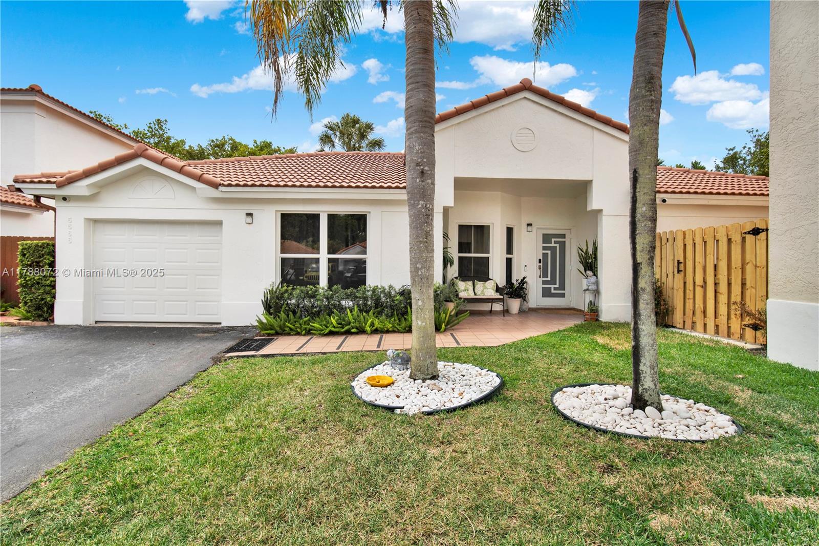 Property for Sale at 5566 Nw 102nd Pl, Doral, Miami-Dade County, Florida - Bedrooms: 4 
Bathrooms: 2  - $780,000
