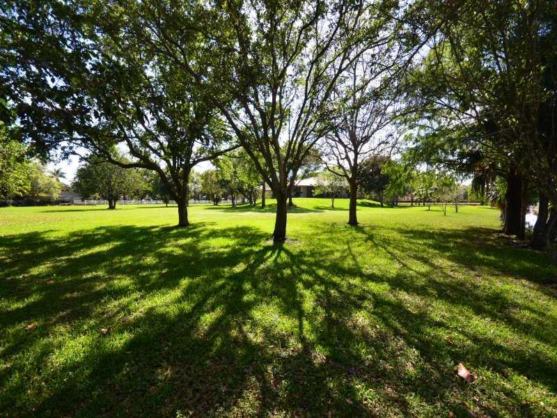 SUNSHINE RANCHES - Residential