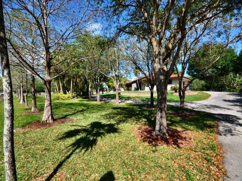 SUNSHINE RANCHES - Residential